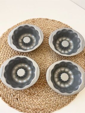FARBERWARE 4 Mini, Individual Non-Stick Bundt Cake Pans